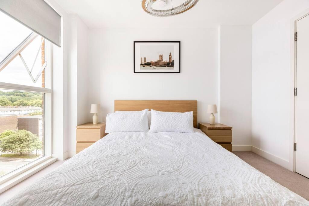 Stylish & Comfortable Top-Floor Flat In Harrow Londra Dış mekan fotoğraf